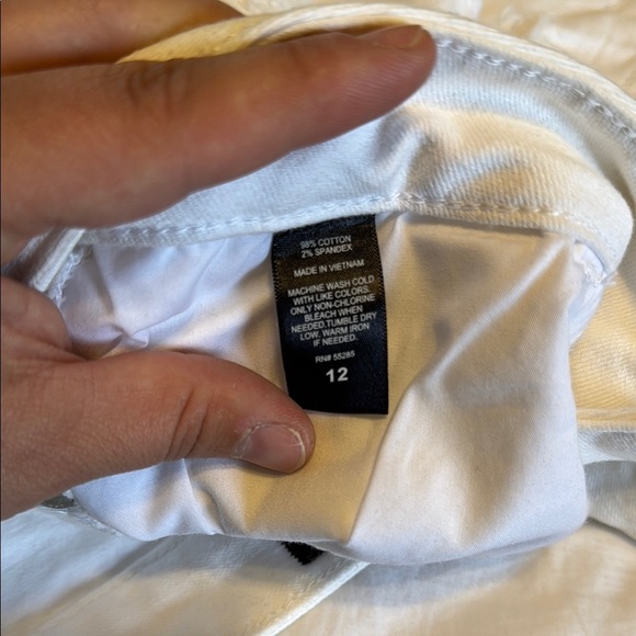 Express Jeans White Jean Shorts Size 12 Distressed - Picture 13 of 13